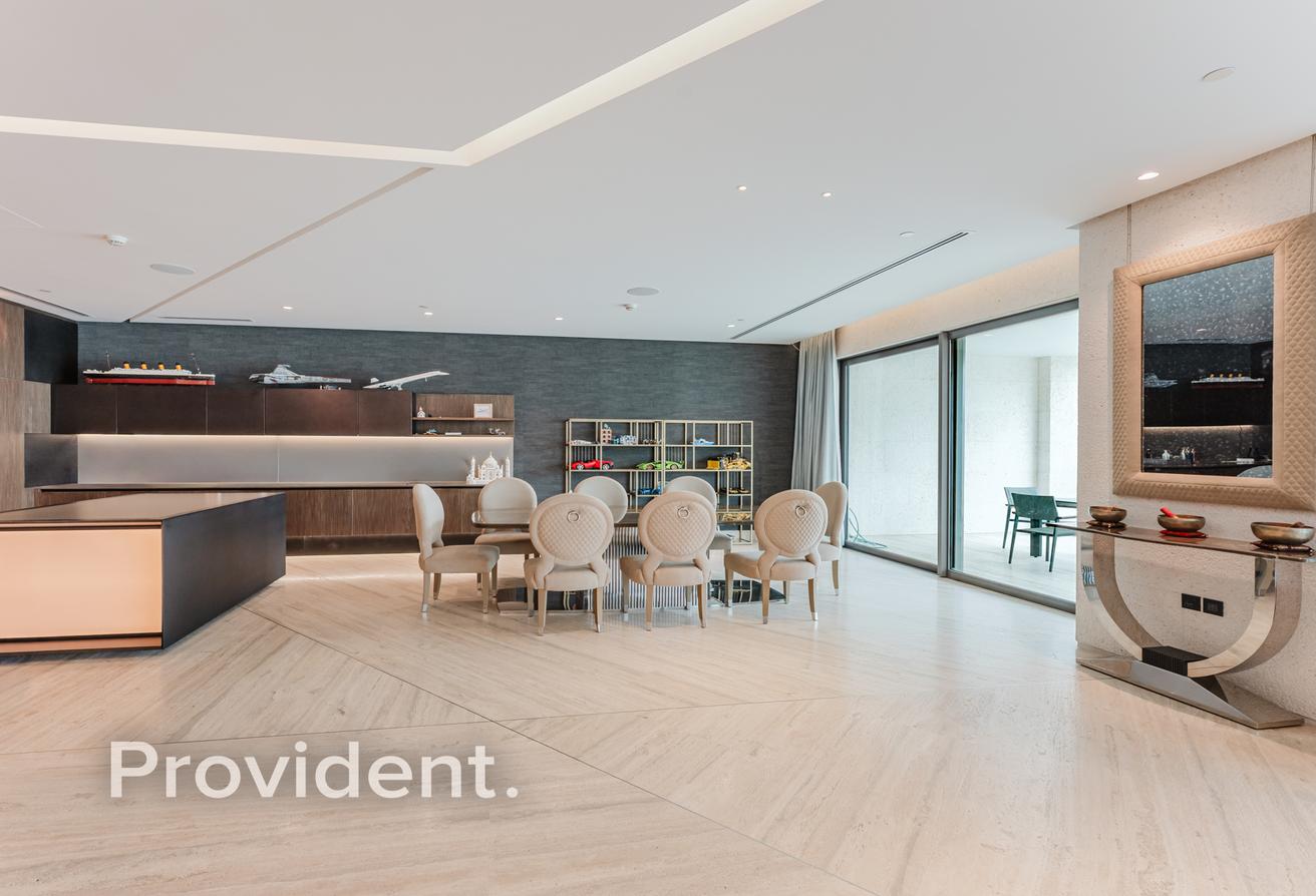 Luxurious 2BR | Burj/Canal View | Prime Location photo 3