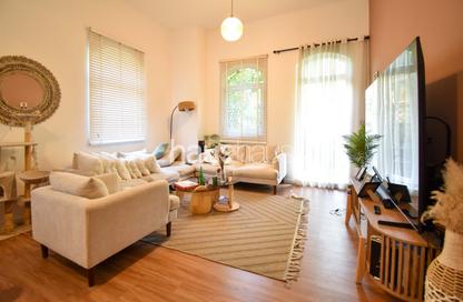Apartment - 2 - 3 for sale in Norton Court 4 - Norton Court - Motor City - Dubai