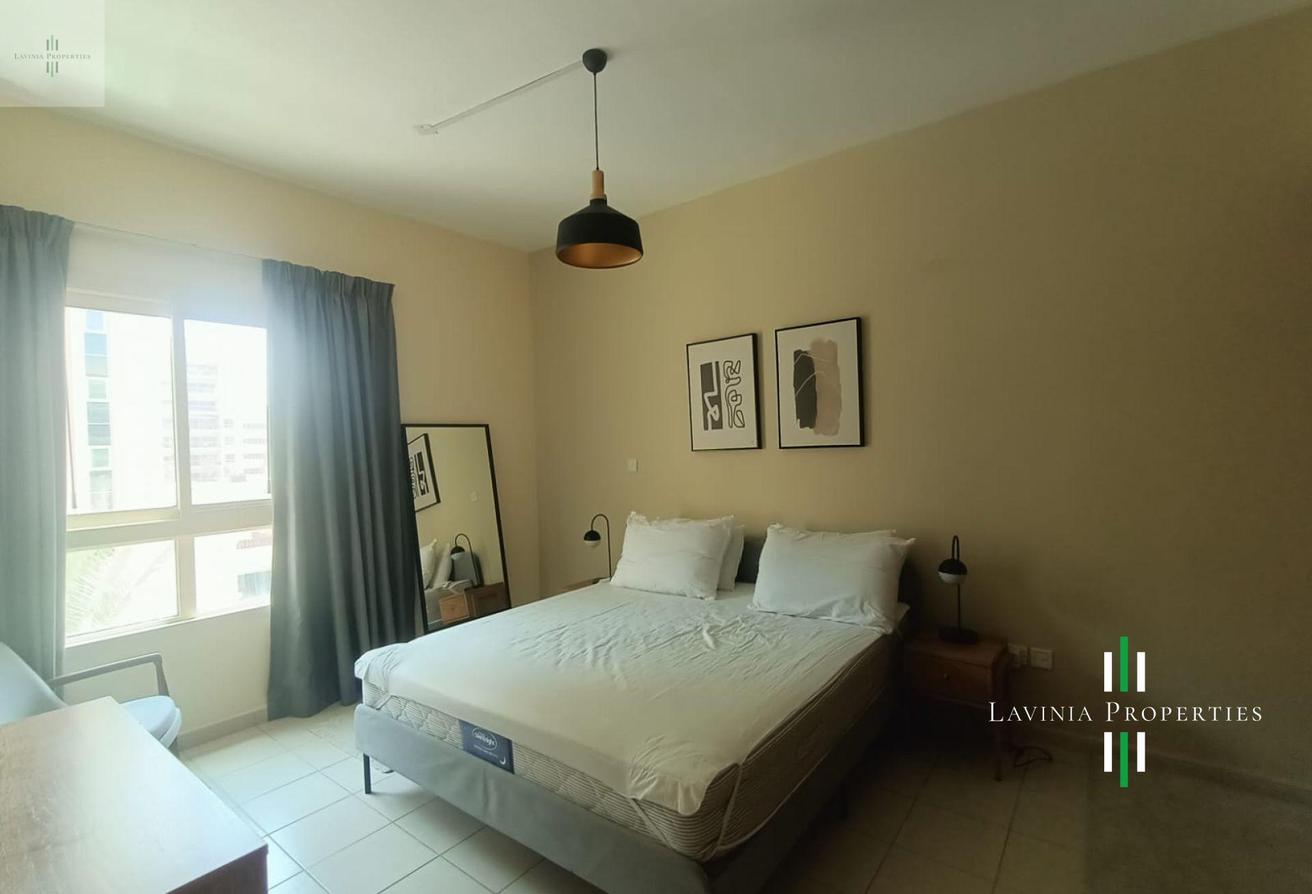 FURNISHED | VACANT | LUXURIOUS | UPGRADED photo 5