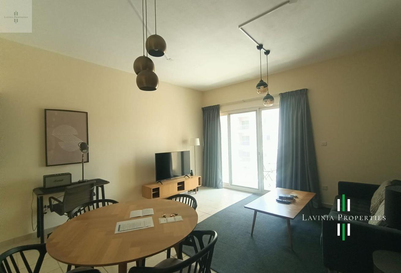 FURNISHED | VACANT | LUXURIOUS | UPGRADED photo 11