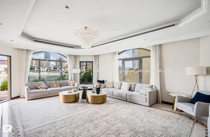 Villa - 5 Bedrooms - 6 Bathrooms for rent in Garden Homes Frond C - Garden Homes - Palm Jumeirah - Dubai
