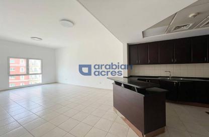 شقة - 2 غرف نوم - 3 حمامات للايجار في مبنى 157 - طراز حديث - ديسكفري جاردنز - دبي