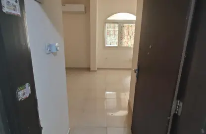 شقة - 1 حمام للايجار في مجمع مويلح - تجارية مويلح - الشارقة