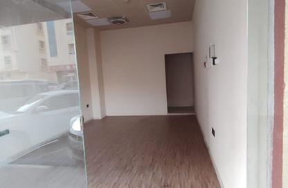 Shop - Studio - 1 for rent in Al Rashidiya Towers - Al Rashidiya - Ajman Downtown - Ajman