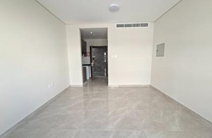Apartment - Studio - 1 for rent in Fire Station Road - Muwaileh - Sharjah
