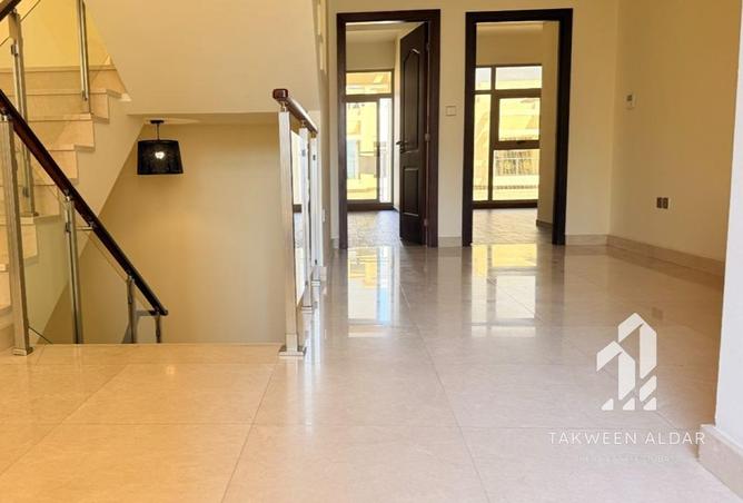 75021120 - Property Image 3