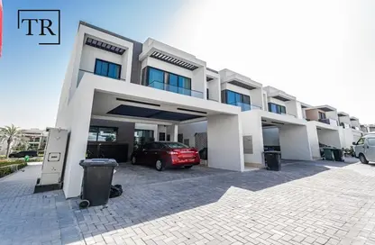 تاون هاوس - 4 غرف نوم - 5 حمامات للايجار في القرية الغربية - الفرجان - دبي