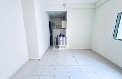 Apartment - Studio - 1 Bathroom for rent in GGICO Building Moweilah - Muwaileh Commercial - Sharjah