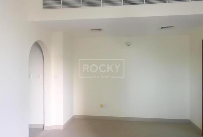 67840929 - Property Main Image