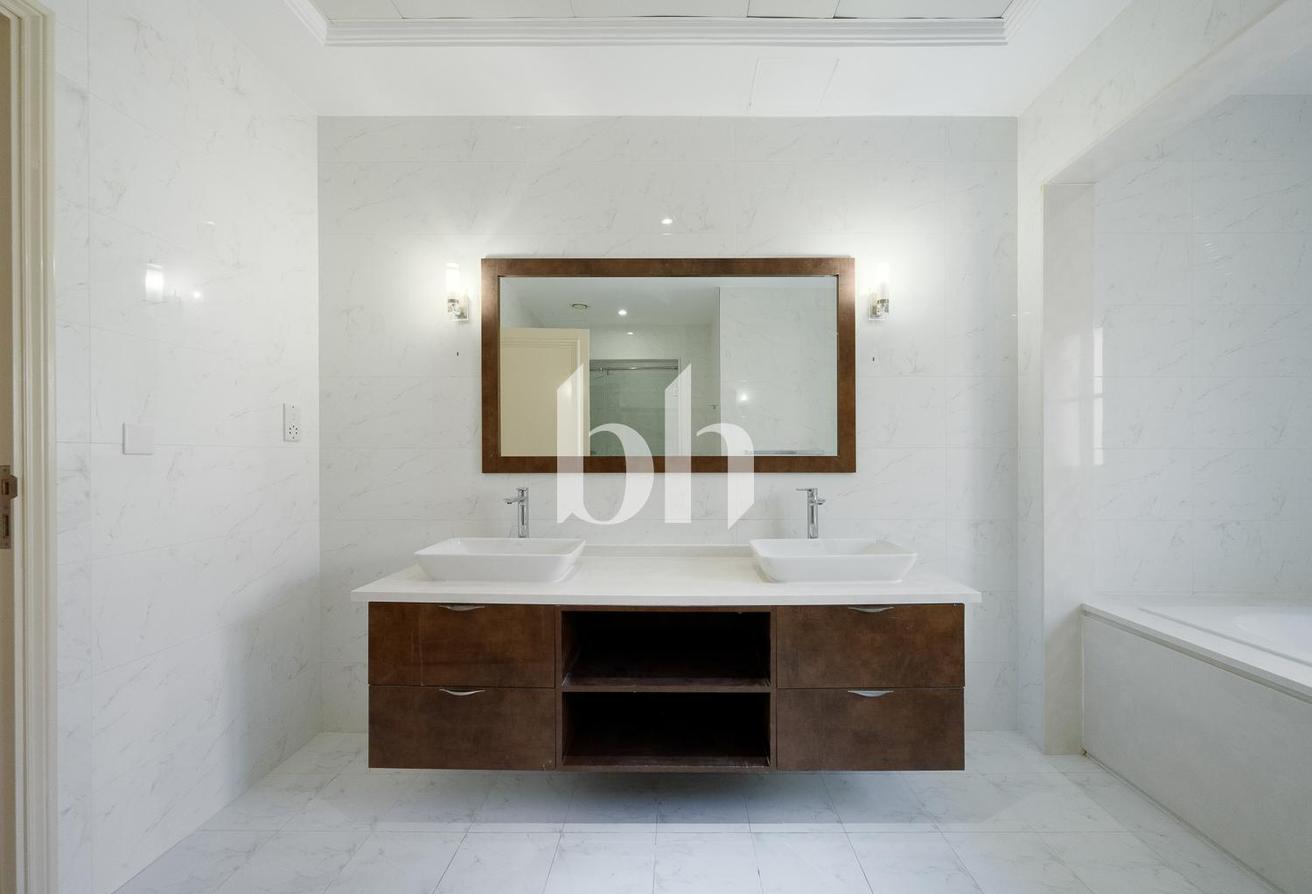 Golf Views | Unfurnished | Large Plot and BUA photo 18