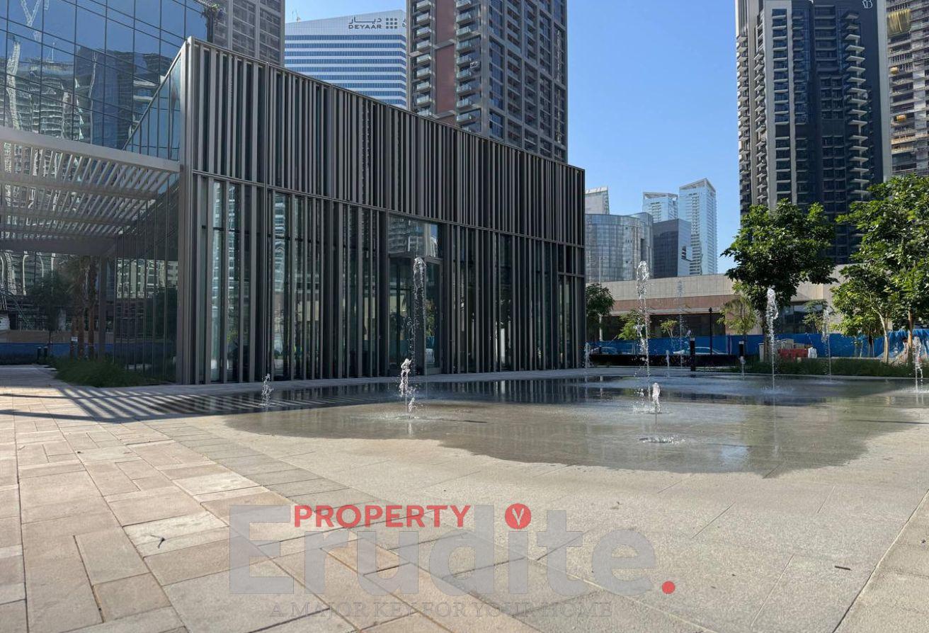 Canal-Burj Khalifa View / Brand New /Luxury Living photo 13