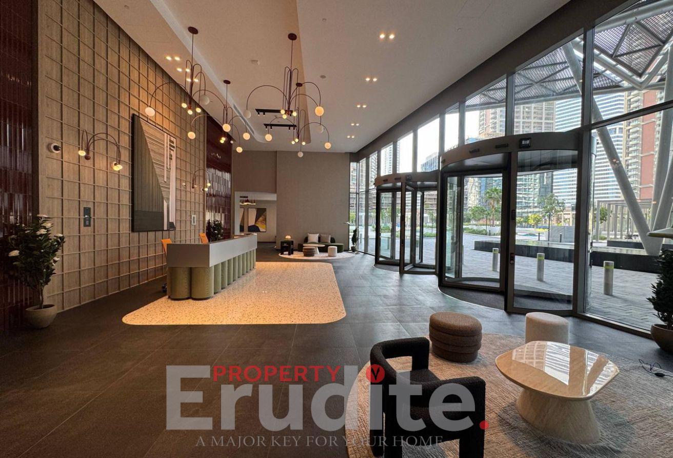 Canal-Burj Khalifa View / Brand New /Luxury Living photo 18