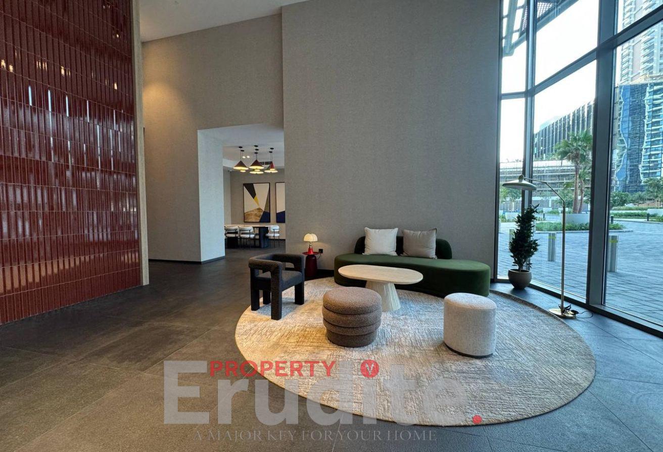 Canal-Burj Khalifa View / Brand New /Luxury Living photo 15