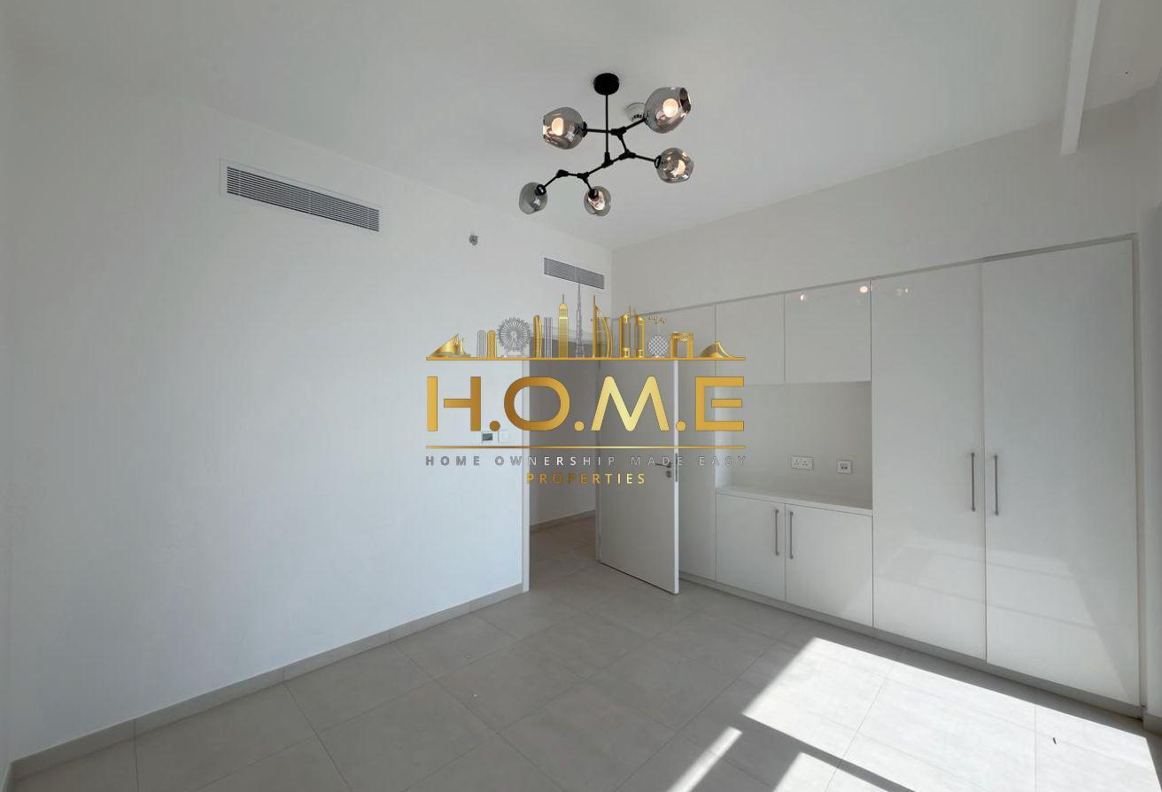 Spacious Layout | Burj Khalifa View | 2BR photo 6