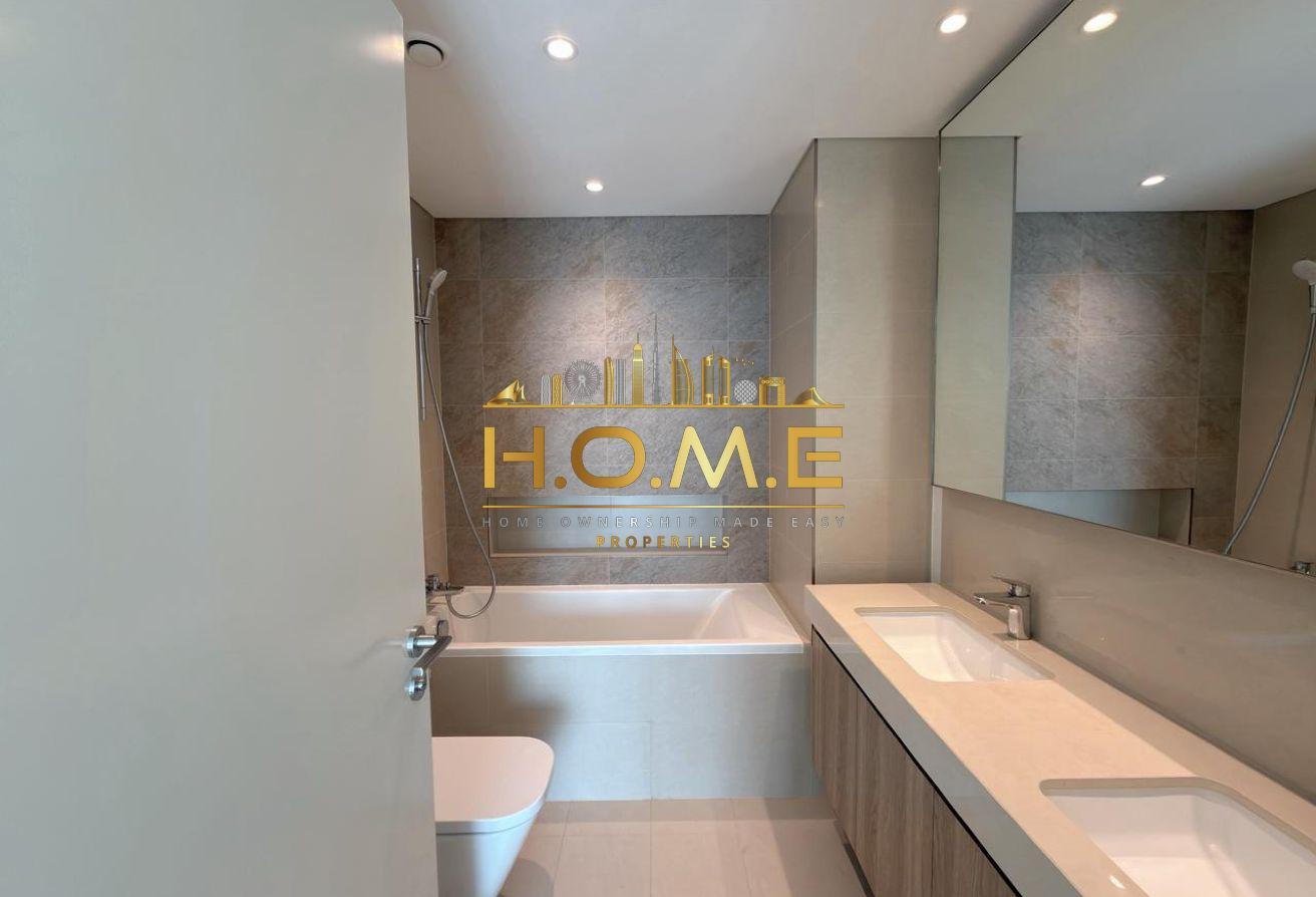 Spacious Layout | Burj Khalifa View | 2BR photo 12