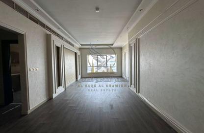 Apartment - 3 - 4 for rent in Al Khan Corniche - Al Khan - Sharjah Apartment - 3 - 4 for rent in Al Khan Corniche - Al Khan - Sharjah