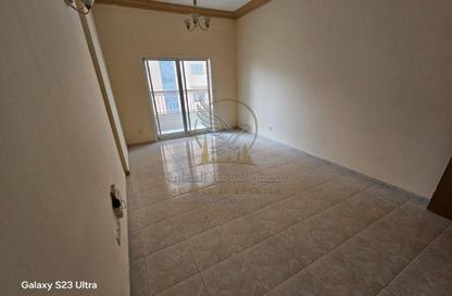 Apartment - 1 - 2 for rent in Qasimia 10 building - Al Mahatta - Al Qasimia - Sharjah