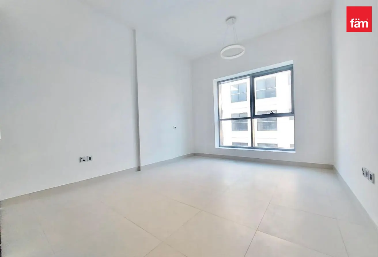 128367952 - Property Main Image