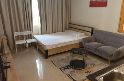 Apartment - Studio - 1 for rent in Al Majaz 3 - Al Majaz - Sharjah Apartment - Studio - 1 for rent in Al Majaz 3 - Al Majaz - Sharjah