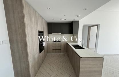 Apartment - 2 - 2 for rent in Oxford 212 - District 10 - Jumeirah Village Circle - Dubai