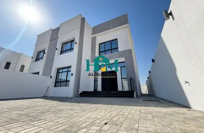 فيلا - 5 غرف نوم - 7 حمامات للايجار في مدينة الرياض - أبوظبي