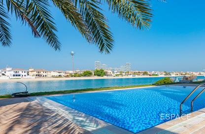 Villa - 5 Bedrooms - 6 Bathrooms for sale in Garden Homes Frond E - Garden Homes - Palm Jumeirah - Dubai