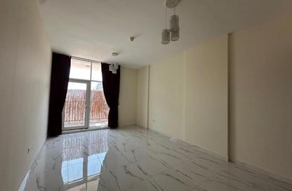 شقة - غرفة نوم - 2 حمامات للايجار في اوليمبيكو ريزيدنس - المدينة العالمية المرحلة 2 - 4 الورسان - الورسان - دبي