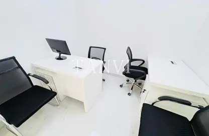 مكتب - غرفة نوم - 1 حمام للايجار في ريم ريزدنسي - الكرامة - دبي