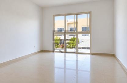 Villa - 4 - 4 for rent in Arabella Townhouses 3 - Arabella Townhouses - Mudon - Dubai