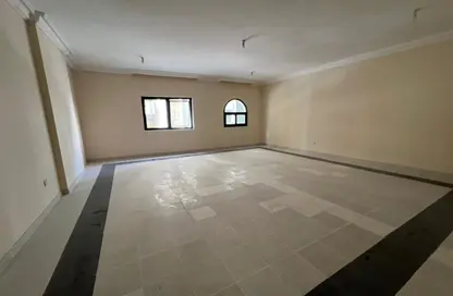 Apartment - 3 Bedrooms - 4 Bathrooms for rent in Qasimia 10 building - Al Mahatta - Al Qasimia - Sharjah