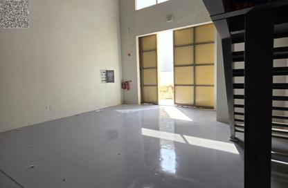 Warehouse - Studio - 1 Bathroom for rent in New industrial area - Ajman