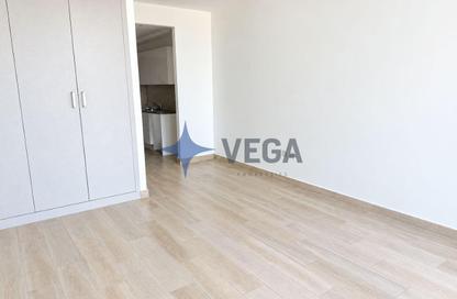Apartment - Studio - 1 for rent in Bloom Towers C - Bloom Towers - District 10 - Jumeirah Village Circle - Dubai