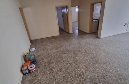 Apartment - 2 Bedrooms - 1 Bathroom for rent in Abu Shagara building - Abu shagara - Sharjah