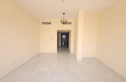 Apartment - 1 Bedroom - 2 Bathrooms for rent in Muwaileh 29 Building - Muwaileh - Sharjah