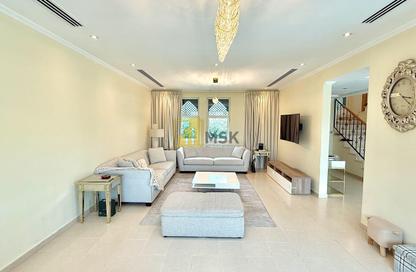 Villa - 3 - 4 for rent in District 8 - Jumeirah Park - Dubai