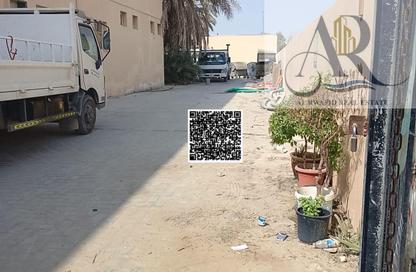 Labor Camp - Studio - 7+ for rent in Al Yasmin building - Industrial Area 6 - Sharjah Industrial Area - Sharjah