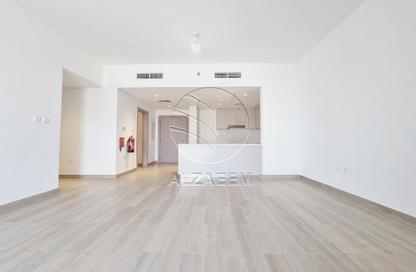 Apartment - 2 - 2 for rent in Waters Edge - Yas Island - Abu Dhabi