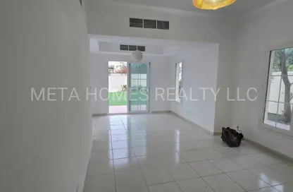 فيلا - 3 غرف نوم - 3 حمامات للايجار في الينابيع 12 - الينابيع - دبي