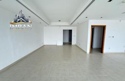 Apartment - 3 Bedrooms - 5 Bathrooms for rent in Al Khan Corniche - Al Khan - Sharjah Apartment - 3 Bedrooms - 5 Bathrooms for rent in Al Khan Corniche - Al Khan - Sharjah
