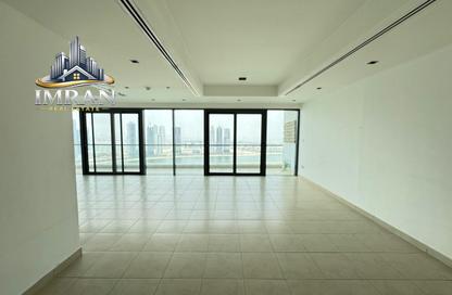 Apartment - 3 Bedrooms - 5 Bathrooms for rent in Al Khan Corniche - Al Khan - Sharjah