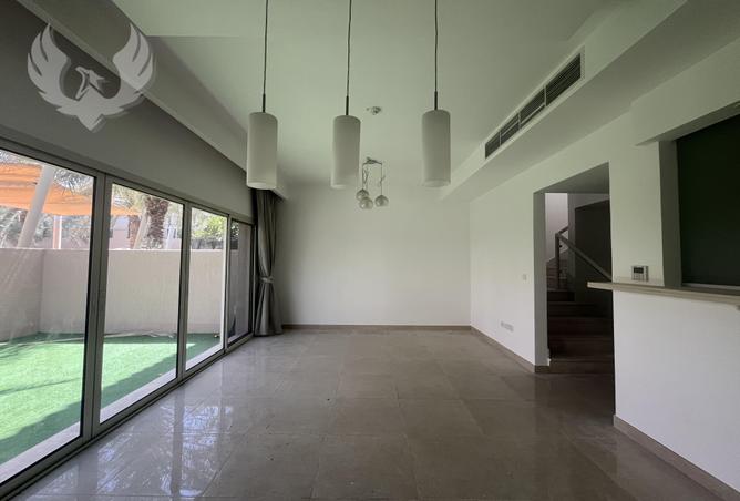 74619592 - Property Image 3