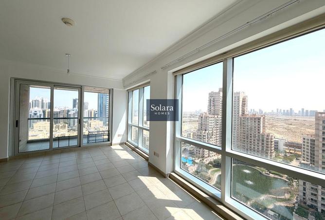 Vacant | Lake Views | 1BR + 1 Study