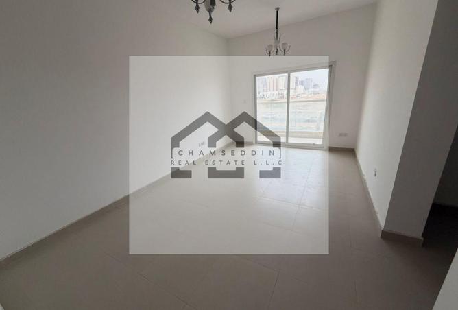 84477677 - Property Image 2