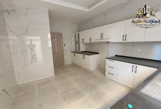 109935998 - Property Image 3