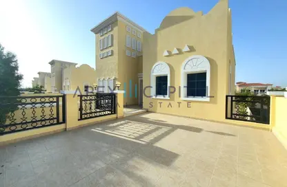 Villa - 2 Bedrooms - 4 Bathrooms for rent in District 16C - Jumeirah Village Circle - Dubai