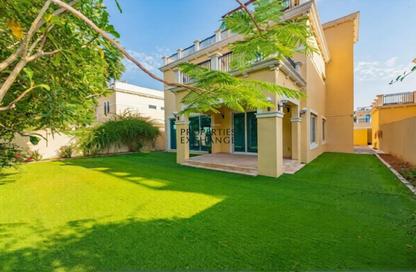 Villa - 4 Bedrooms - 5 Bathrooms for rent in Jumeirah Park - Dubai