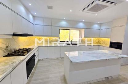 Villa - 5 - 6 for rent in Jumeirah 1 Villas - Jumeirah 1 - Jumeirah - Dubai