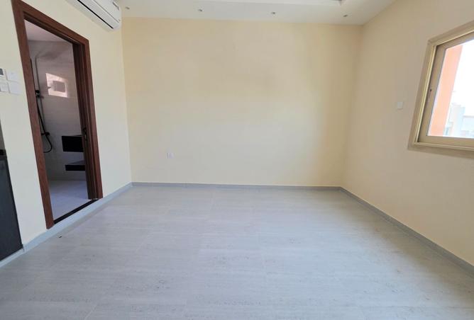 142521140 - Property Image 2