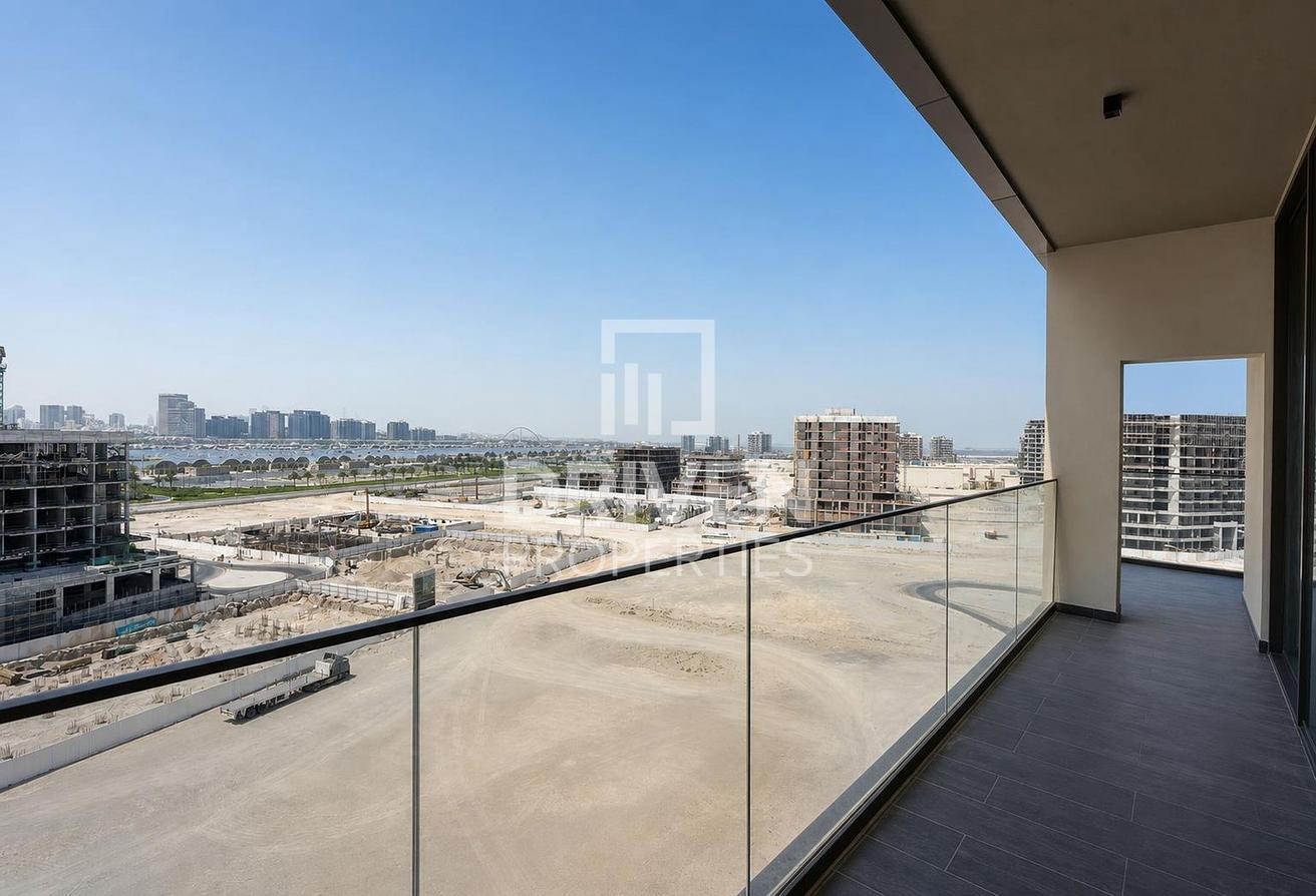 Corner Unit | Vacant | Spacious with Maid Room photo 17