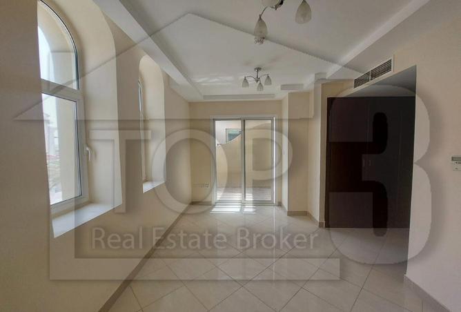 Unfurnished 3 BHK With Ample Garden. photo 2